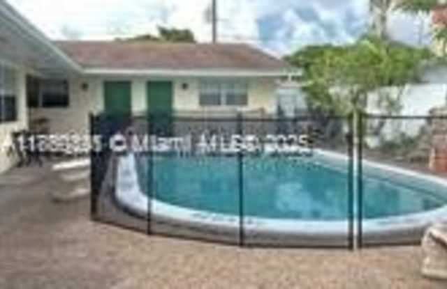 1830 Dewey St photos photos