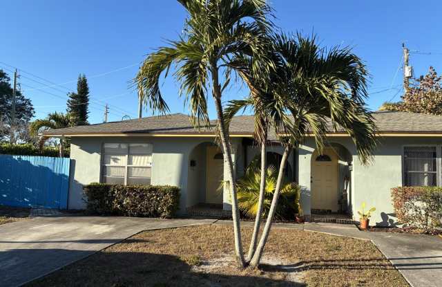 233 W Pine Terrace unit: A photos photos