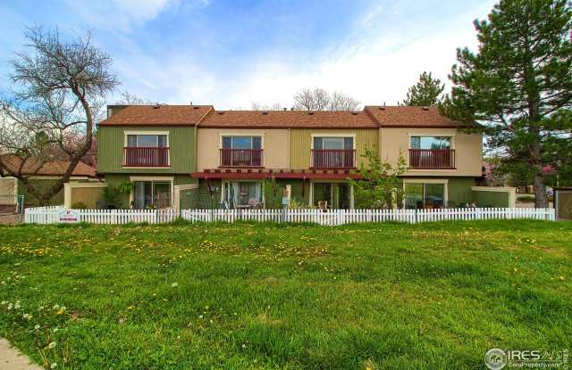 855 West Moorhead Circle - AUnit A Gallery 3