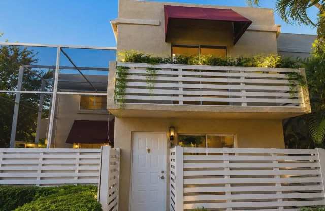 535 NW 98th Avenue photos photos