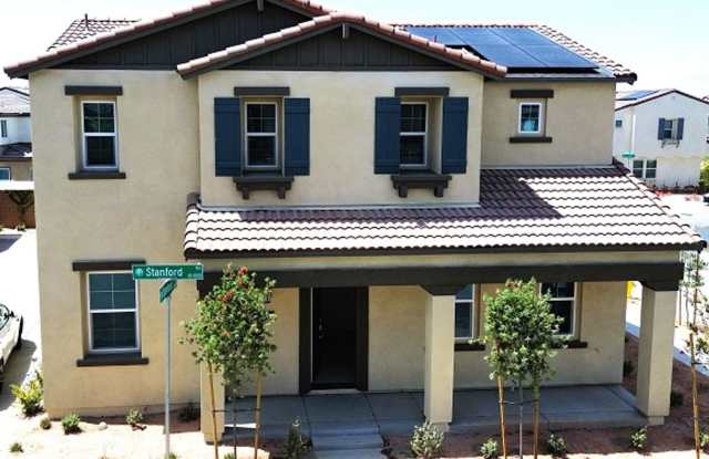 New house in a Brand new community in the heart of desert close to Freeway I 10 photos photos