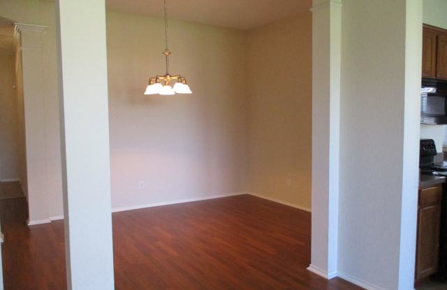 422 Creekwood Ct Gallery 4