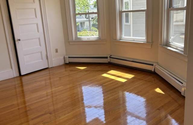 26 Broadway St. photos photos