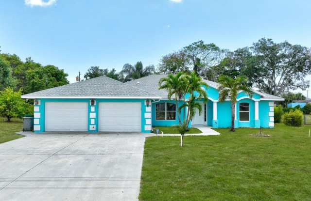 189 SE FLORESTA DRIVE photos photos
