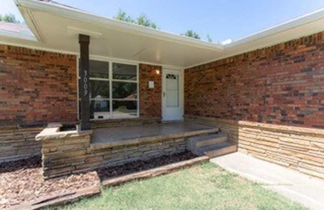 Well-kept home + 3 bedroom + 1 bathroom photos photos