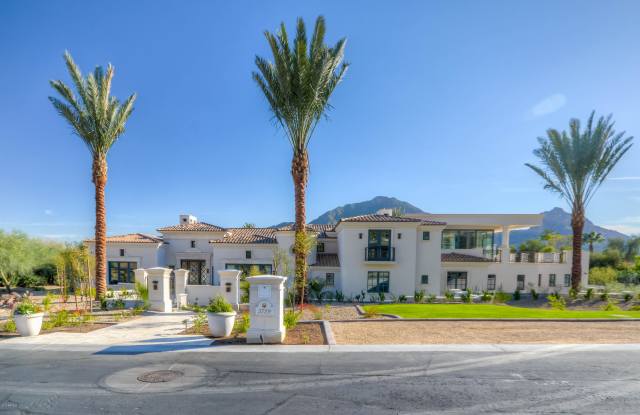 5729 E JOSHUA TREE Lane Gallery 2