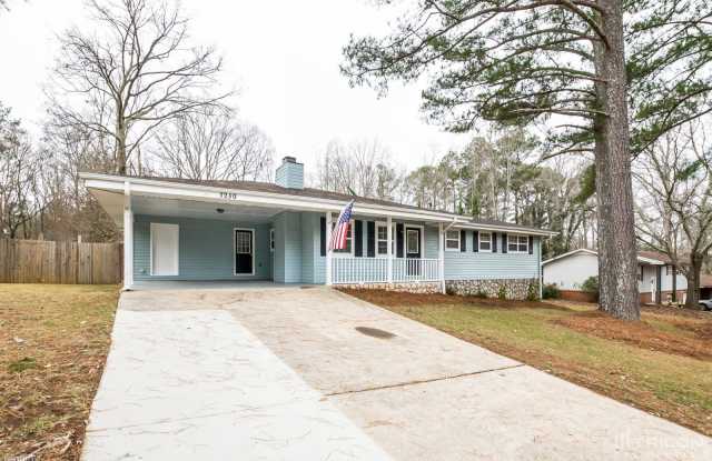 5250 Hollyhock Road Gallery 2