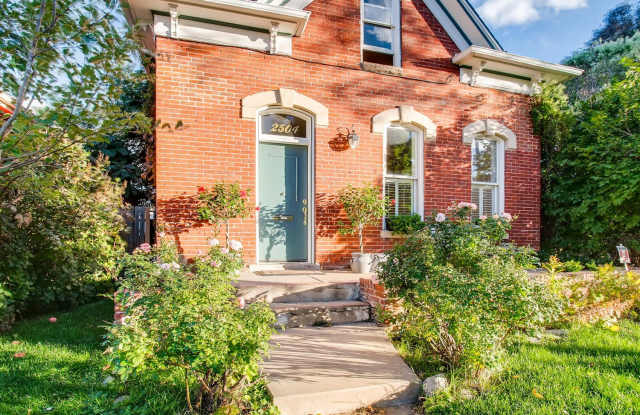 2504 GLENARM PL Gallery 3