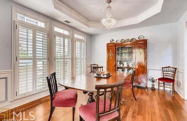 2414 Chestnut Landing Gallery 3