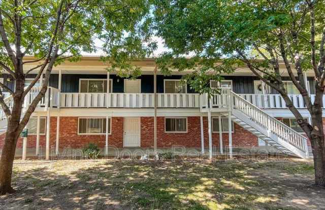 4709 Gladstone St. photos photos