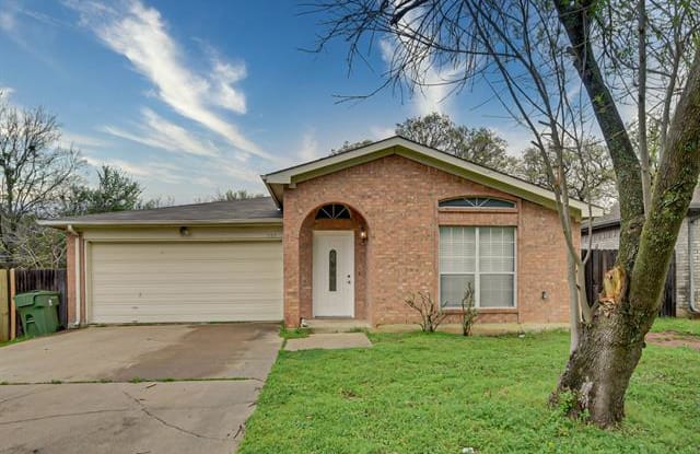 1122 Stone Creek Drive - 1122 Stone Creek Drive, Mansfield, TX 76063