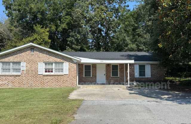 2214 Van Buren Avenue - 2214 Van Buren Avenue, North Charleston, SC 29406
