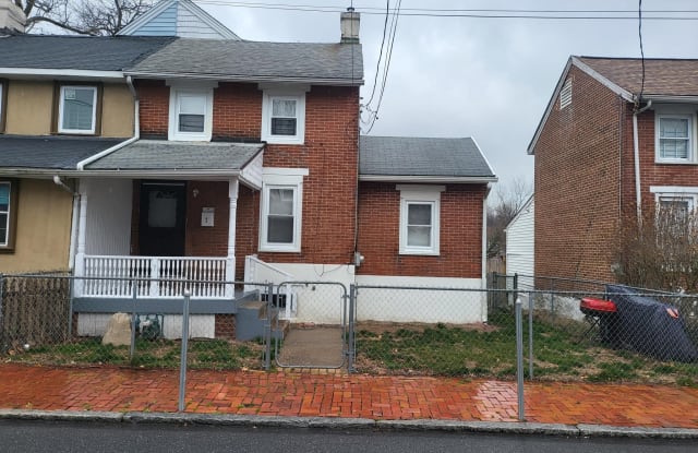 7 7TH STREET - 7 7th Street, Upland, PA 19015