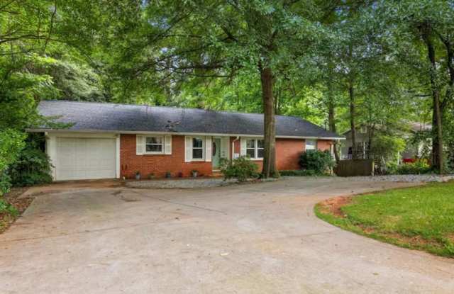 Charming 2BR Apartment in Tucker photos photos