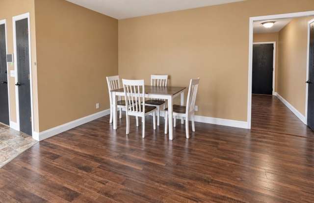 Beautiful spacious home Springfield, MO Gallery 1
