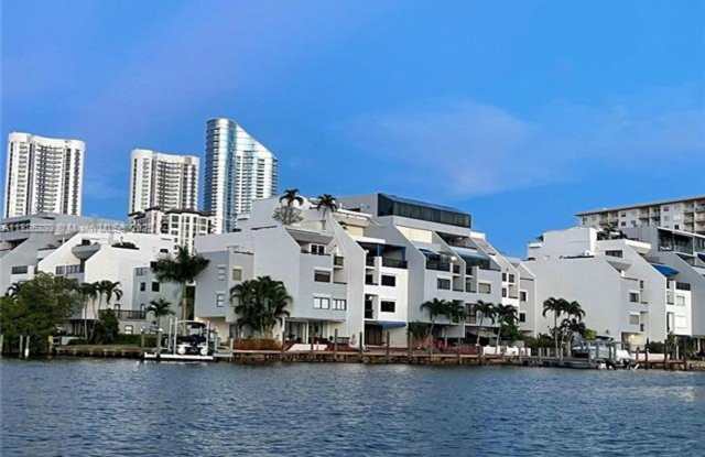 440 Poinciana Dr unit 1615 (A11825238) photos photos