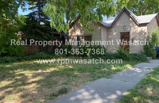 Charming 2 Bedroom 1 Bath House! photos photos