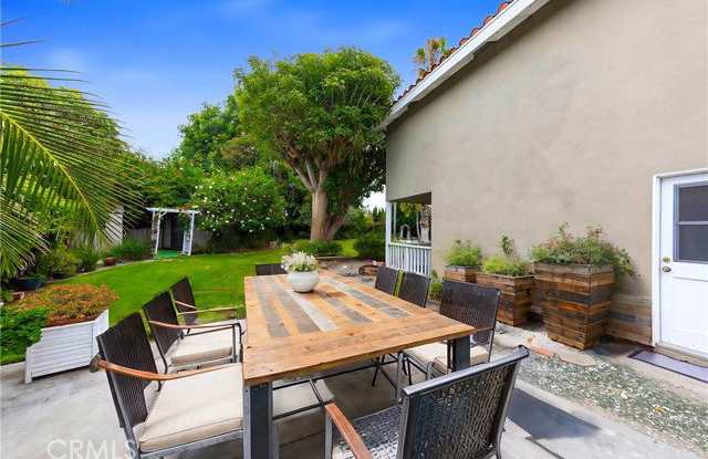 17850 Winterberry Street Gallery 2