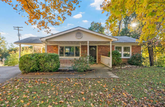 3026 Lintwood Dr - 3026 Lintwood Drive, Clarksville, TN 37042