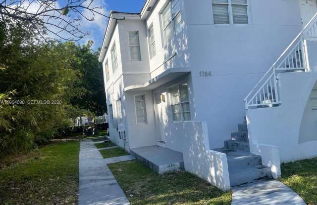 1784 Normandy Dr photos photos 1784 Normandy Dr photos photos