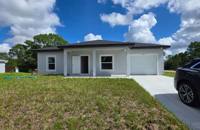 BRAND NEW- ONE OF A KIND-CUSTOM BUILT ONE BEDROOM, ONE BATH, WITH A GARAGE photos photos