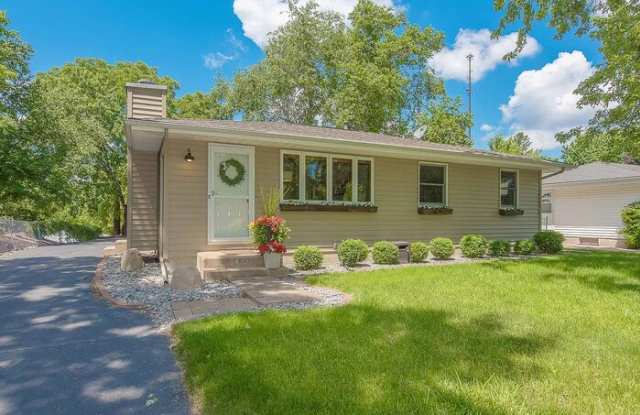 1609 Flag Avenue North photos photos