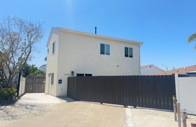 4BD house on Montezuma, Private Yard and Driveway! Gallery 3