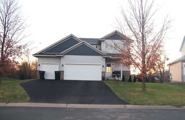 Elegant and Spacious 4BR House for rent in Blaine - 3435 124th Circle Northeast, Blaine, MN 55449