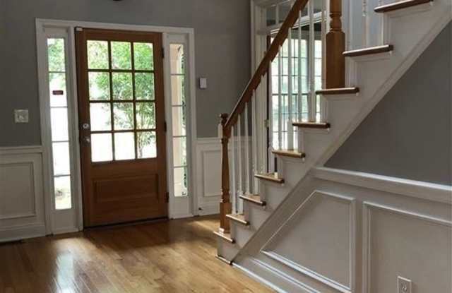 1917 Barrett Knoll Circle Gallery 3