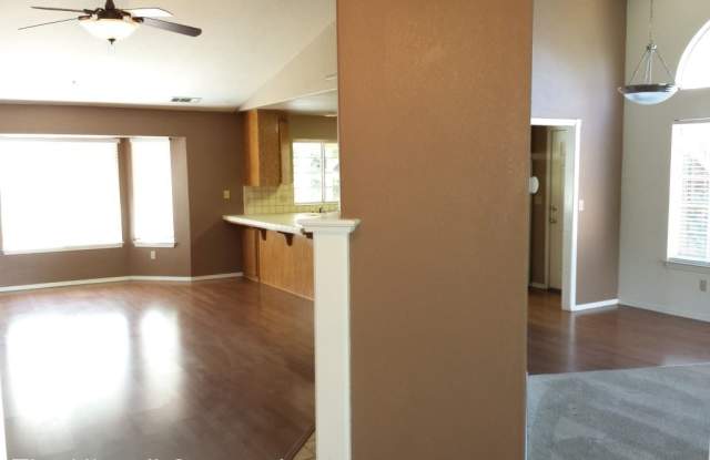 2177 Hacienda Gallery 2