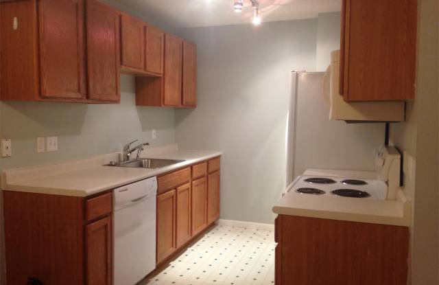 6263 Saint Johns Dr - 1 Gallery 3