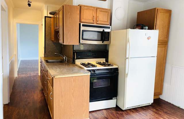 426 Main Street - 3 photos photos