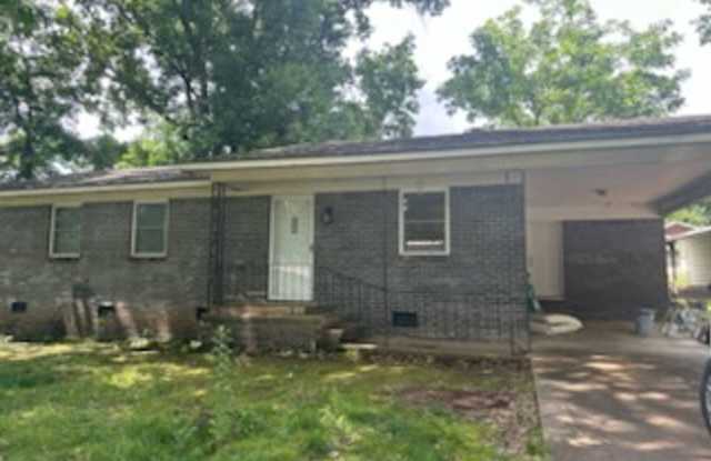 Discover this 3-bedroom, 1-bathroom house in Dover, AR photos photos Discover this 3-bedroom, 1-bathroom house in Dover, AR photos photos