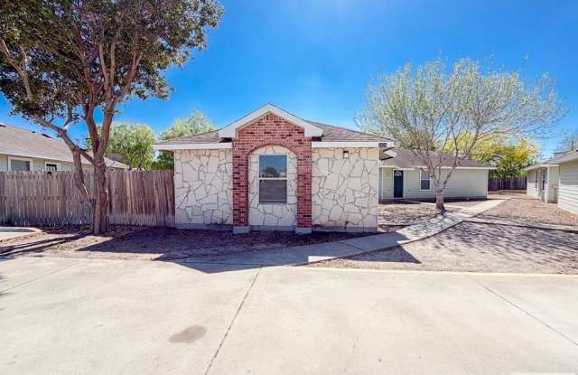 3406 S ARROYO PARK LN. unit: 1 photos photos