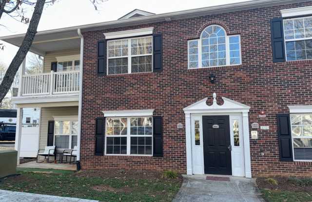 Renovated Cornelius Condo | Two Covered Balconies | Walk to Downtown  Antiquity | Lake Norman Area photos photos