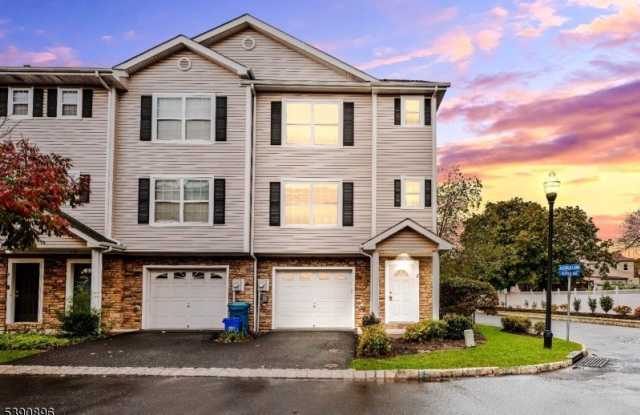 8 Alfred Ave - 8 Alfred Avenue, East Franklin, NJ 08873