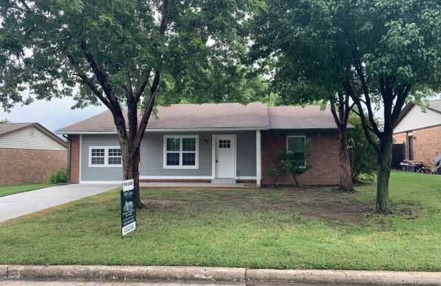 Well Maintained Home In Glenpool! photos photos