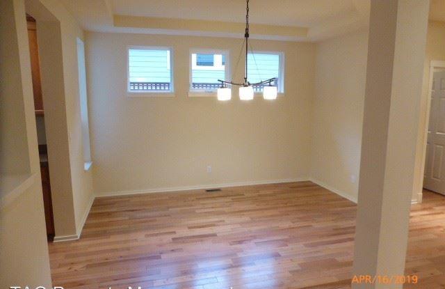 2532 Larchmount Dr NE Gallery 4