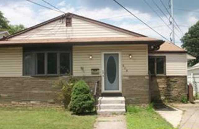 Updated Single Family Ranch Home with Fenced in Yard - 205 Chippewa Street, Delaware County, PA 19029