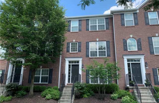 936 Rosalind Place Gallery 2