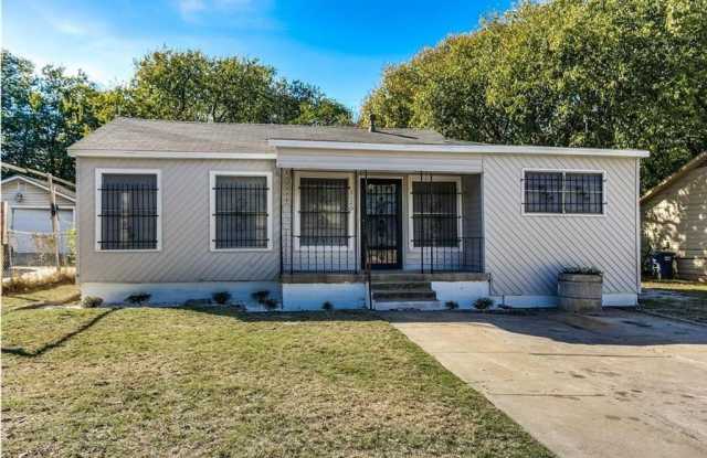 3120 S Wesleyan Drive - 3120 Wesleyan Drive South, Fort Worth, TX 76105