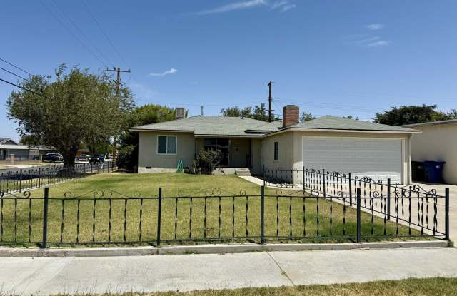 1445 W Jackman Street photos photos