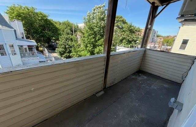 667 Morris Park Avenue Gallery 4