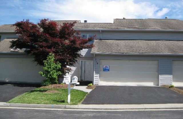 2 Bedroom 2.5 Bath Townhouse with 2 Car Garage photos photos