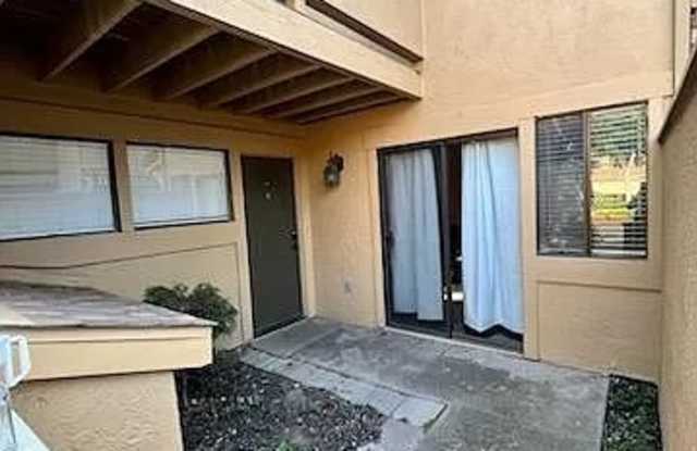 1232 West Roseburg Avenue - 1232 West Roseburg Avenue, Modesto, CA 95350