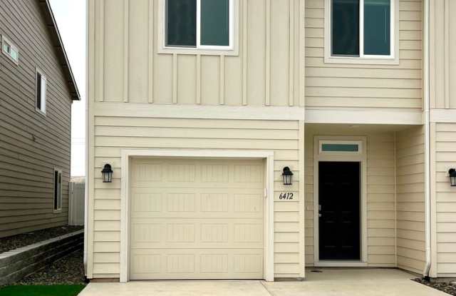 Brand New Corner Townhome! Gallery 1