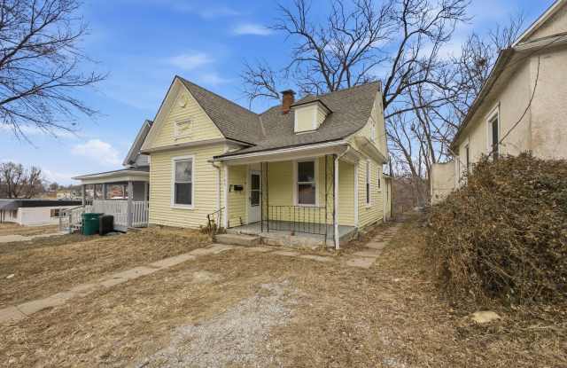 Charming 2-Bedroom, 1-Bath Home with Recent Updates! photos photos