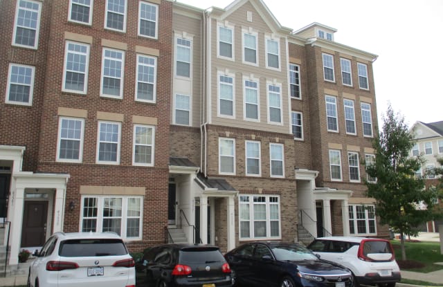 43537 Helmsdale Ter - 43537 Helmsdale Terrace, South Riding, VA 20152