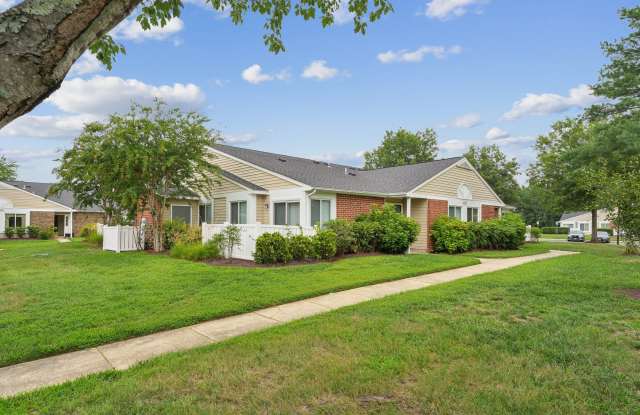 Coachman's Landing Apartments Gallery 2