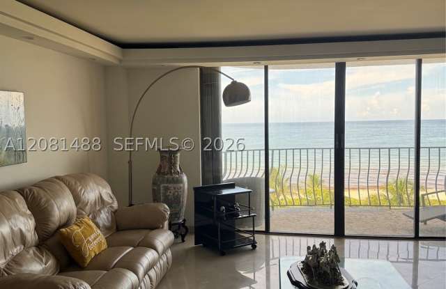 8877 Collins Ave Gallery 2